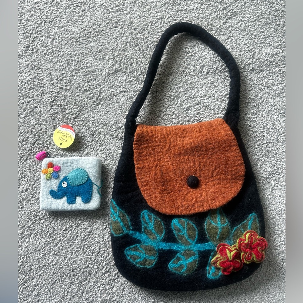 Woolies handbag and coin purse made of wool